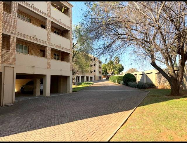 2 BEDROOM APARTMENT FOR SALE IN WILRO PARK